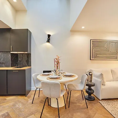 Center Of By Prestige Parigi
